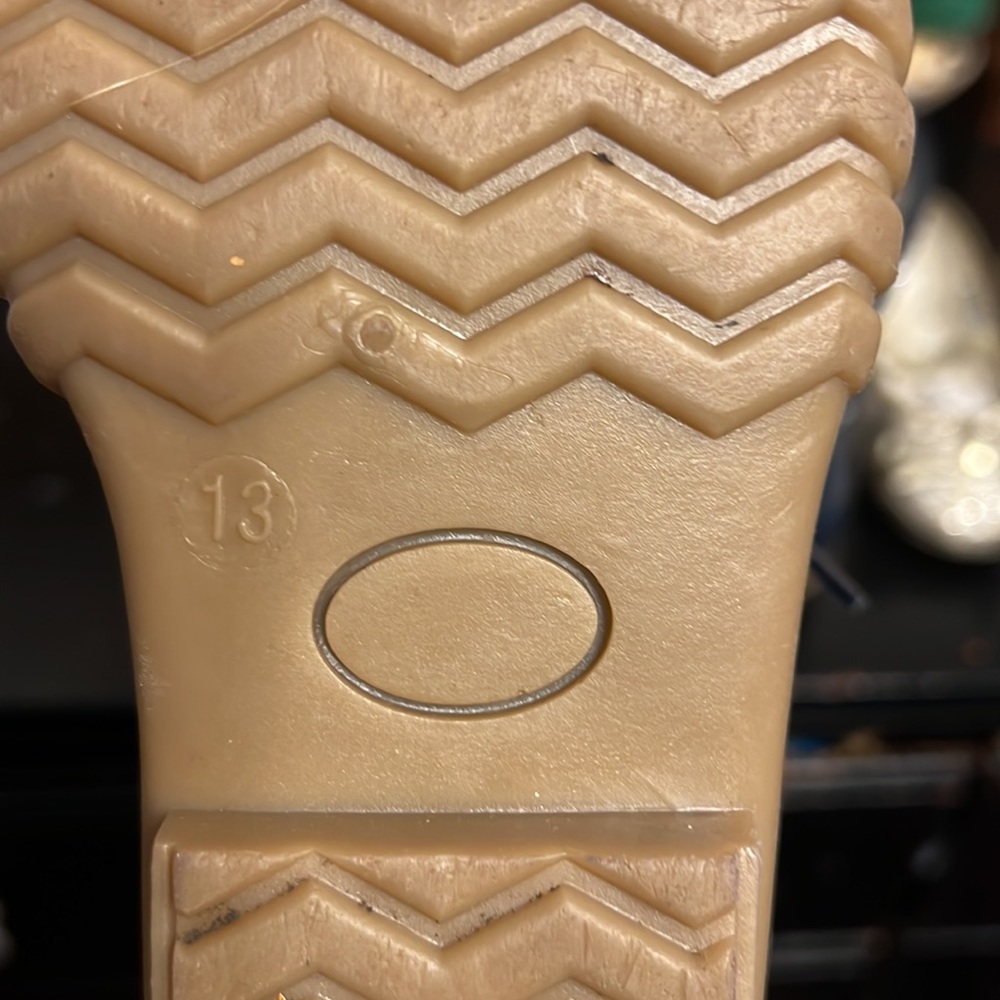 Boots - Picture 6 of 6